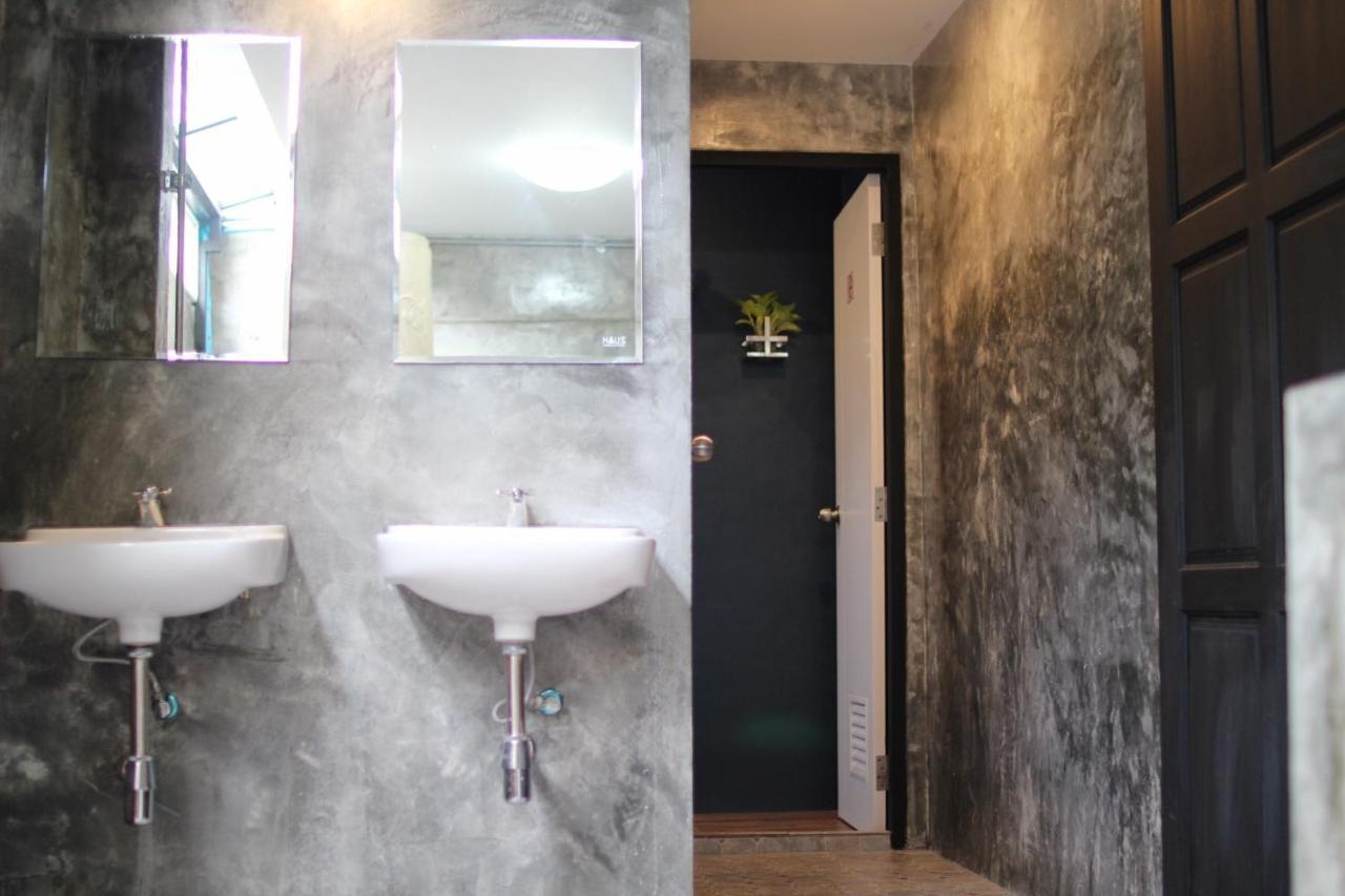Neat Hostel Τσιάνγκ Μάι Εξωτερικό φωτογραφία
